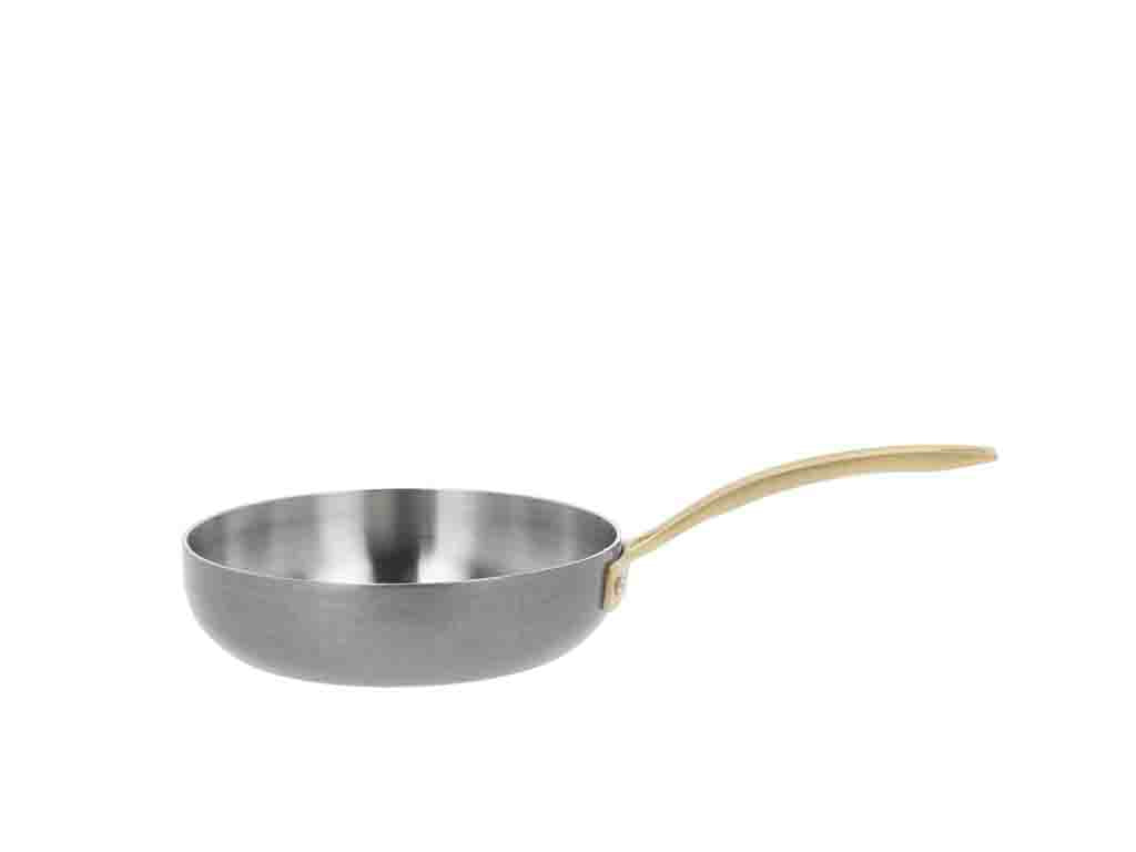Pillivuyt Gourmet Durance stegepande i stål med en diameter på 20 cm og et elegant håndtag i lyst træ