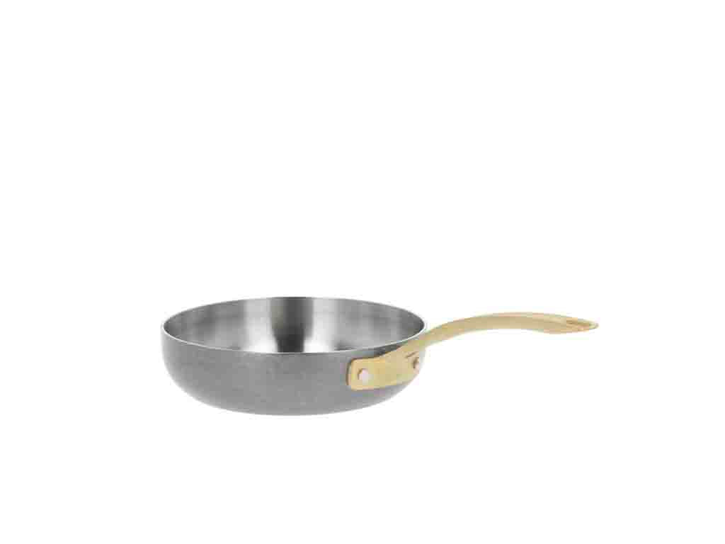 Pillivuyt Gourmet Durance stegepande i stål med en diameter på 20 cm og et ergonomisk håndtag i messingfarve