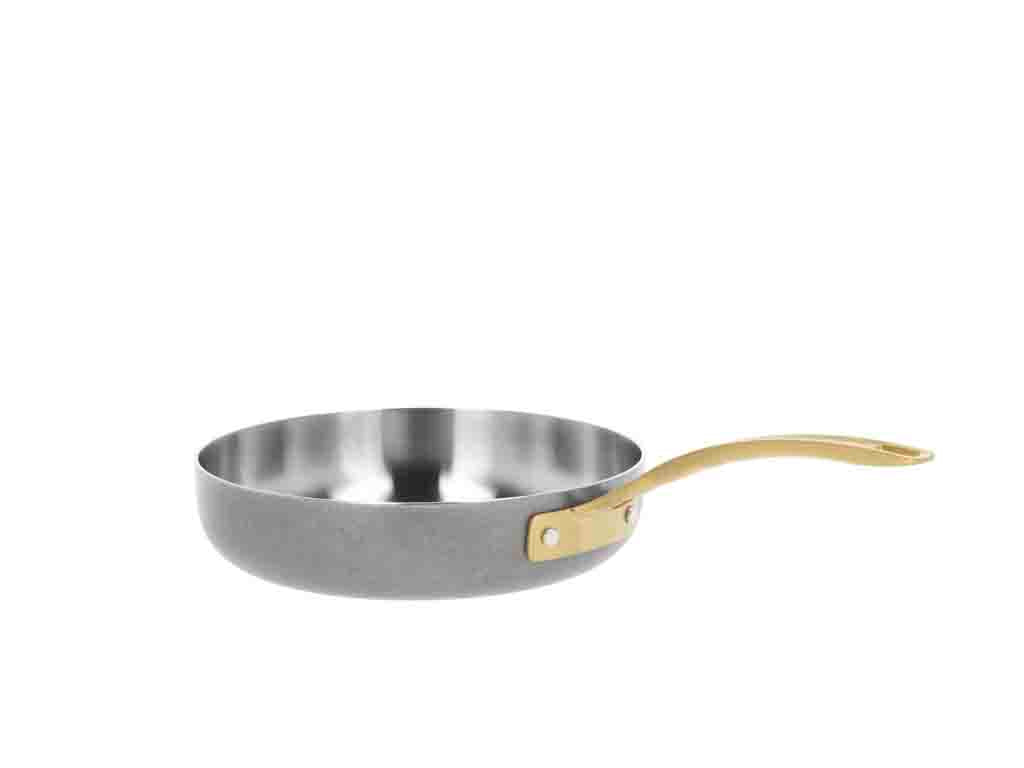 Pillivuyt Gourmet Durance stegepande i stål med en diameter på 24 cm og en elegant gylden håndtag