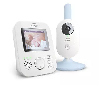 Digital babyalarm fra Philips Avent model SCD835/26 med farveskærm der viser en baby og en kameraenhed med mikrofon og justerbar stand.