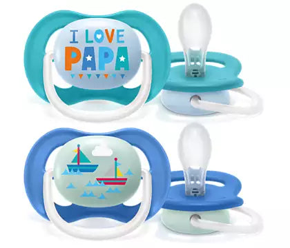 Philips Avent SCF080/03 ultra air sutte 2-pak med farverige designs til børn mellem 6 og 18 måneder en sut med teksten I LOVE PAPA og en sut med bådmotiver i blå og grøn nuancer