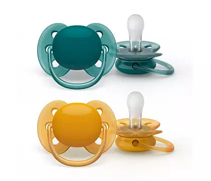 Philips Avent ultra bløde sutter i pakke med to i farverne blågrøn og orange for alderen 6 til 18 måneder med en anatomisk form og ventileret skjold