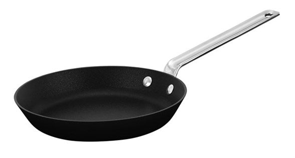 Stegepande fra Scanpan i 22 cm med sort non-stick belægning og et rustfrit stål håndtag