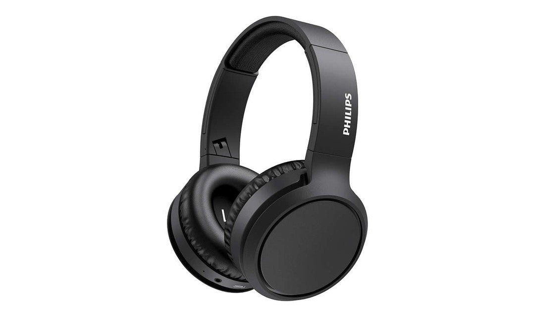 Trådløse over-ear hovedtelefoner fra Philips i sort farve med bløde ørepuder og justerbar hovedbøjle designet til komfortabel lydoplevelse.