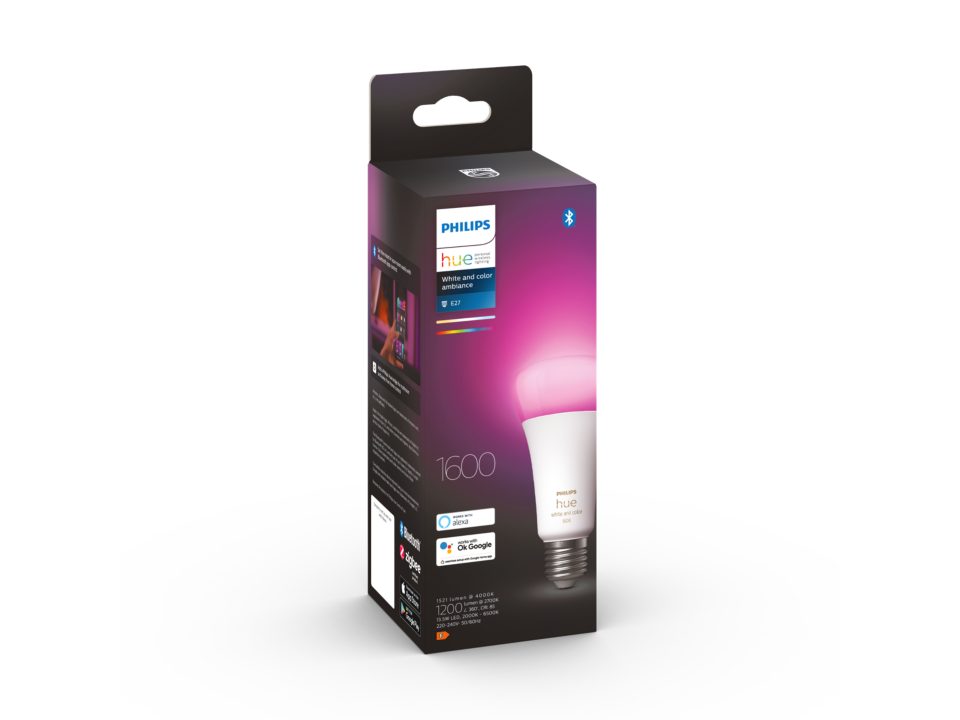 Philips Hue White and color Ambiance 1600lm E27 pære pakket i en farverig boks med information om funktioner og smart-home integration