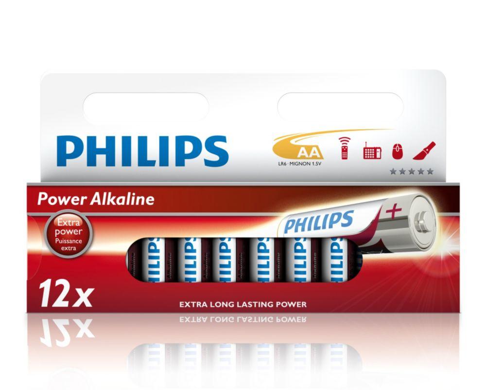 Pakke med Philips Power Alkaline AA batterier indeholdende 12 stk med ekstra langvarig strøm og et klart design med mærket Philips på fronten