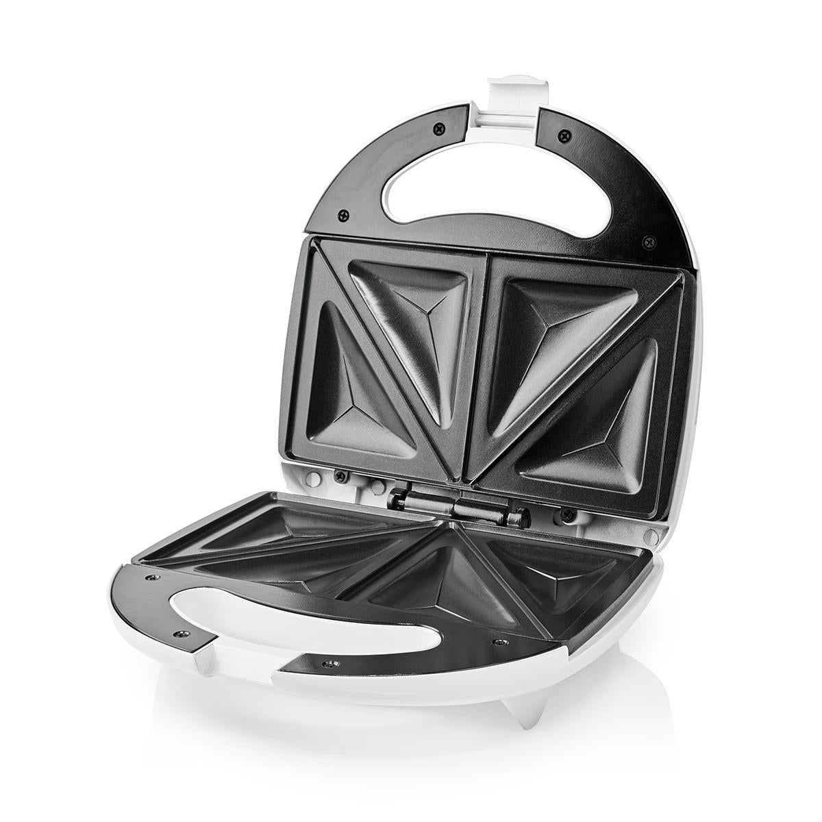 Nedis KASM100WT toastmaskine i hvid farve med åbent låg som viser de fire trekantede bageflader i sort non-stick belægning