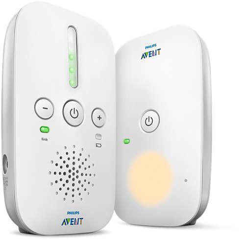 Philips Avent SCD502/26 babyalarm i hvid farve med knapper til lydkontrol og indikatorlys designet til at sikre sikre og rolige nætter for babyer og forældre