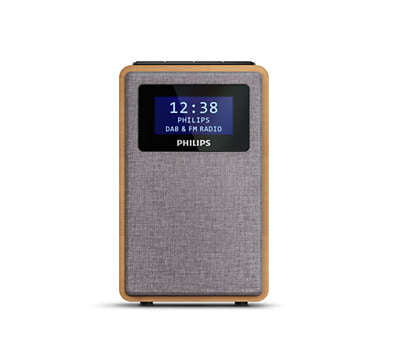 Philips TAR5005/10 DAB+ radio med lys træfinish og en digital skærm der viser klokkeslæt samt radioindstillinger