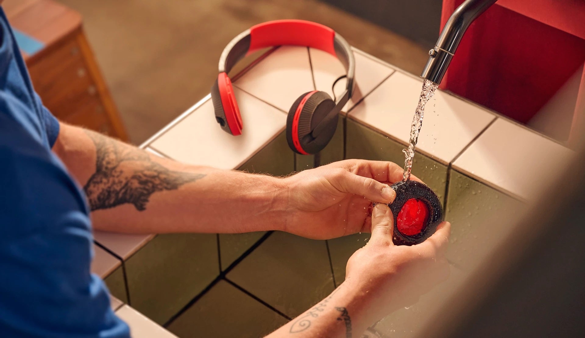 Philips TAA6219BK/00 solcelledrevne on-ear hovedtelefoner med Powerfoyle teknologi.